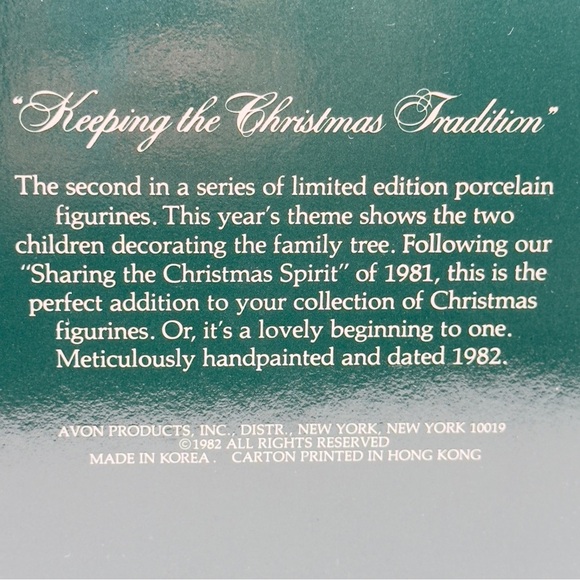 Avon Christmas Memories Series 1982 Porcelain Figurine Second Edition NIB - Picture 4 of 13